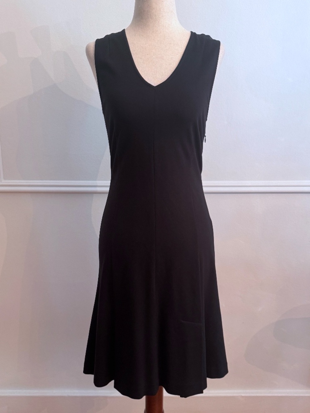 Theory Black Sleeveless Fit Flare V-Neck Dress Made in USA Sz S
